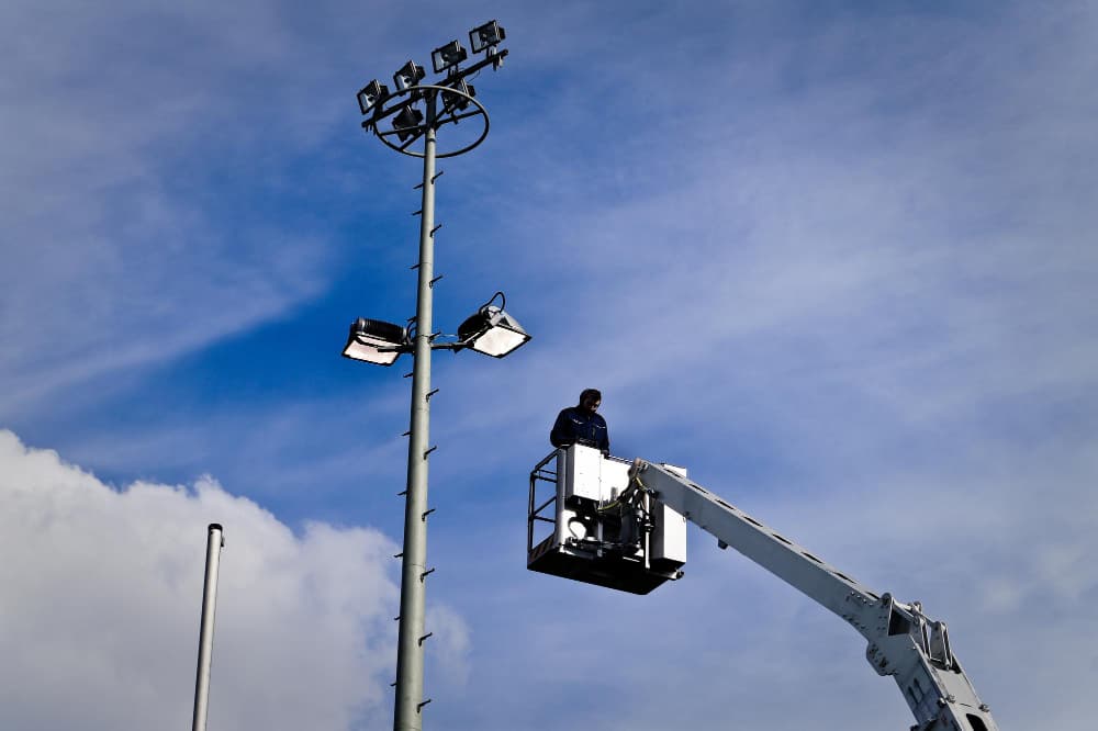 Commissioning street lighting